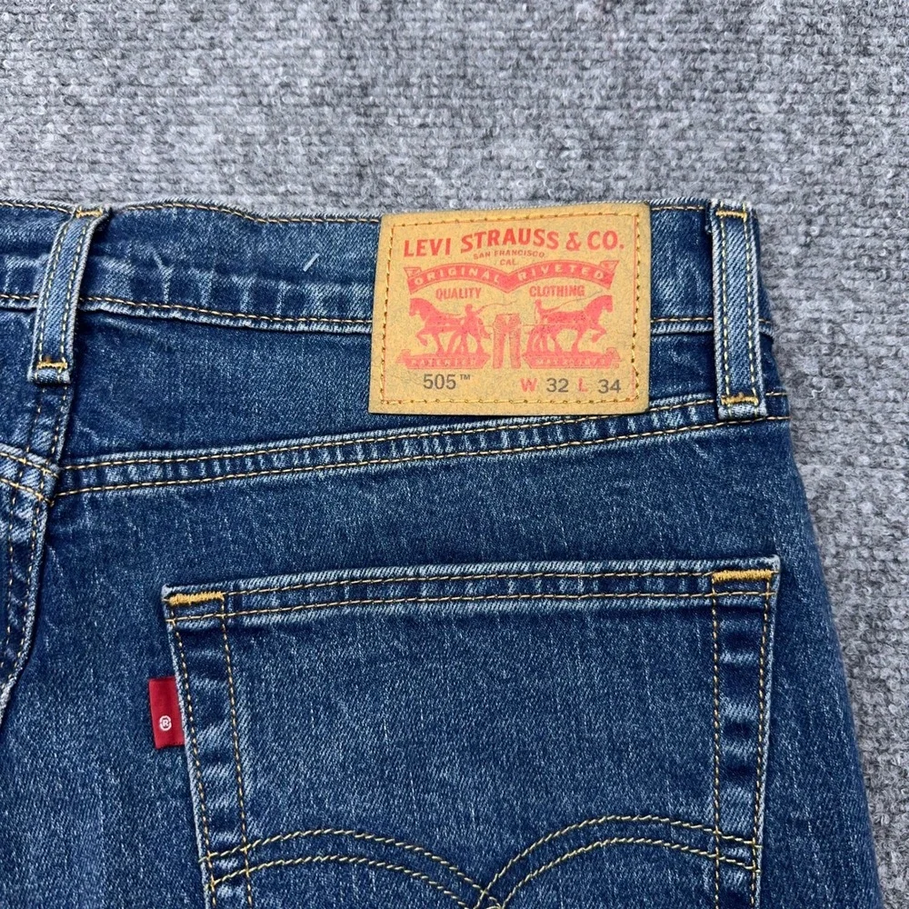 NEW Levi's 505 Jeans Men's 32x34 Blue Regular Straight Stretch Denim Medium Wash
